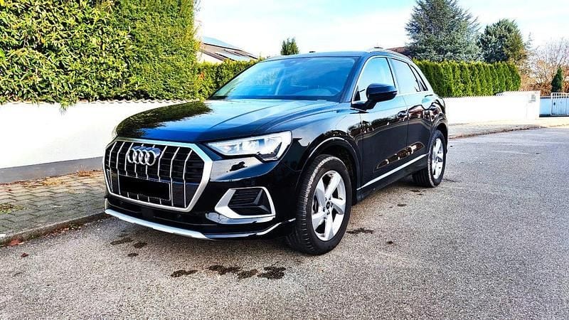 Gebraucht Audi Q3 Ambiente 150 PS (110 kW) 2024 Schwarz SUV