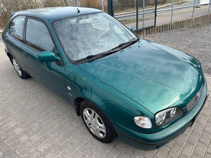 Gebraucht Toyota Corolla Terra 97 PS (71 kW) 2001 Grün Limousine