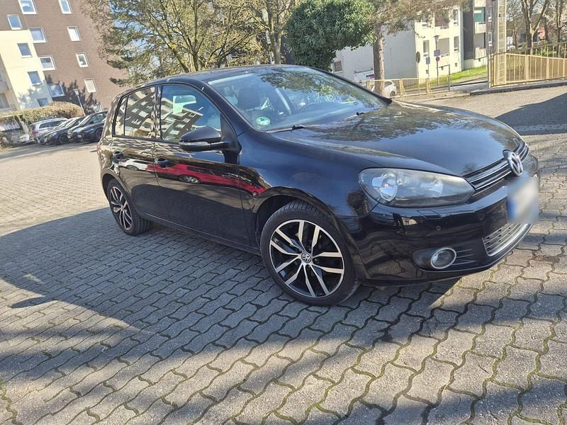 Gebraucht VW Golf VII Match 122 PS (89 kW) 2012 Schwarz Limousine