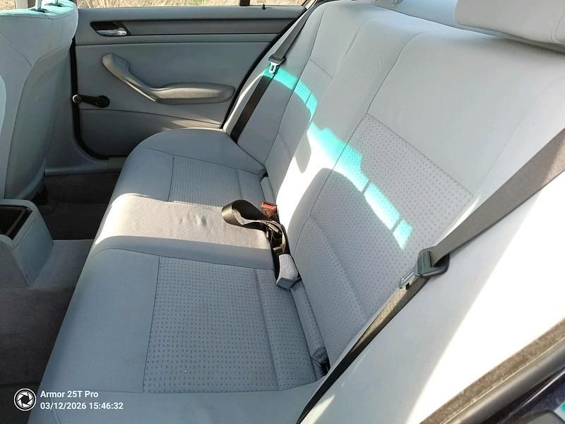 Gebraucht BMW 318 2002 Blau Limousine