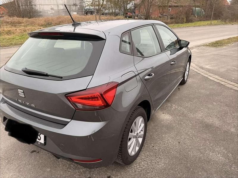 Gebraucht Seat Ibiza Style 95 PS (69 kW) 2017 Grau Kleinwagen
