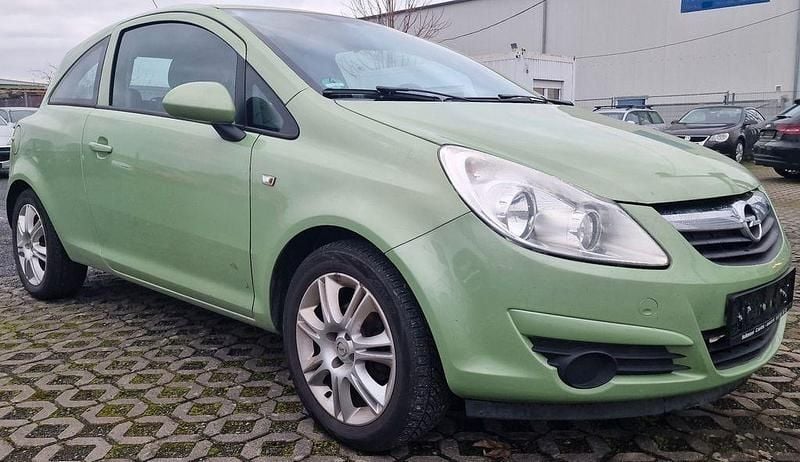 Grün Gebraucht 2009 Opel Corsa Edition Kleinwagen | 1.790 € (Guter Preis) - Bild 1/4