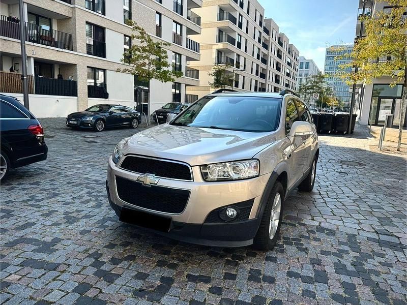 Beige Gebraucht 2011 Chevrolet Captiva LT SUV | 6.600 € (Fairer Preis) - Bild 1/4