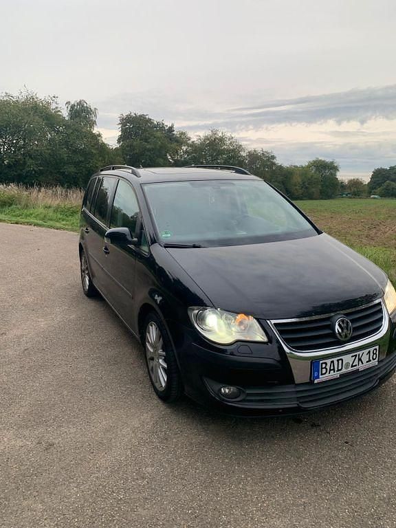 Gebraucht VW Touran 140 PS (102 kW) 2008 Schwarz Van / Kleinbus
