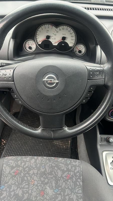 Gebraucht Opel Corsa 70 PS (51 kW) 2000 Schwarz Kleinwagen