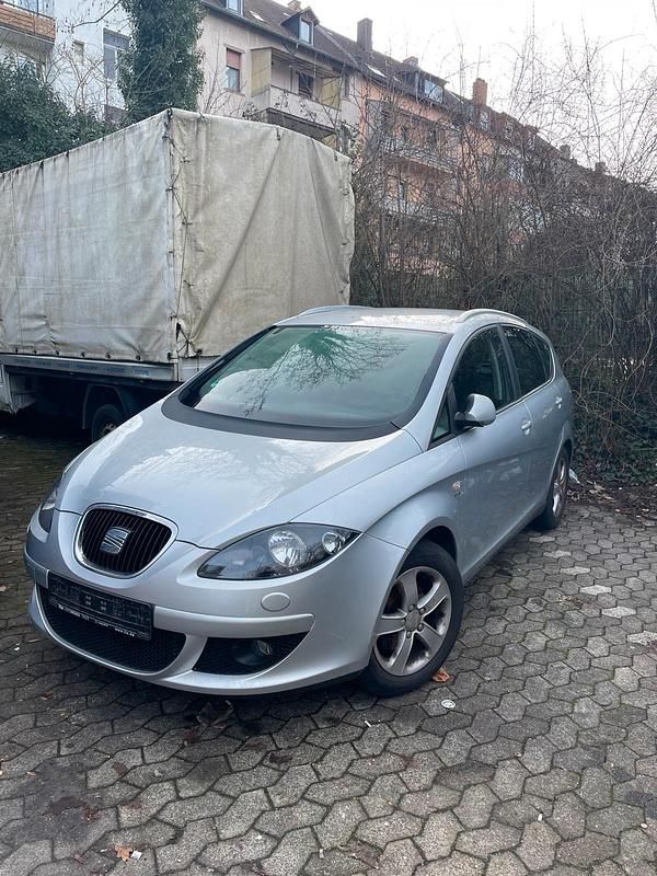 Silber Gebraucht 2008 Seat Altea XL Van / Kleinbus | 1.100 € - Bild 1/4