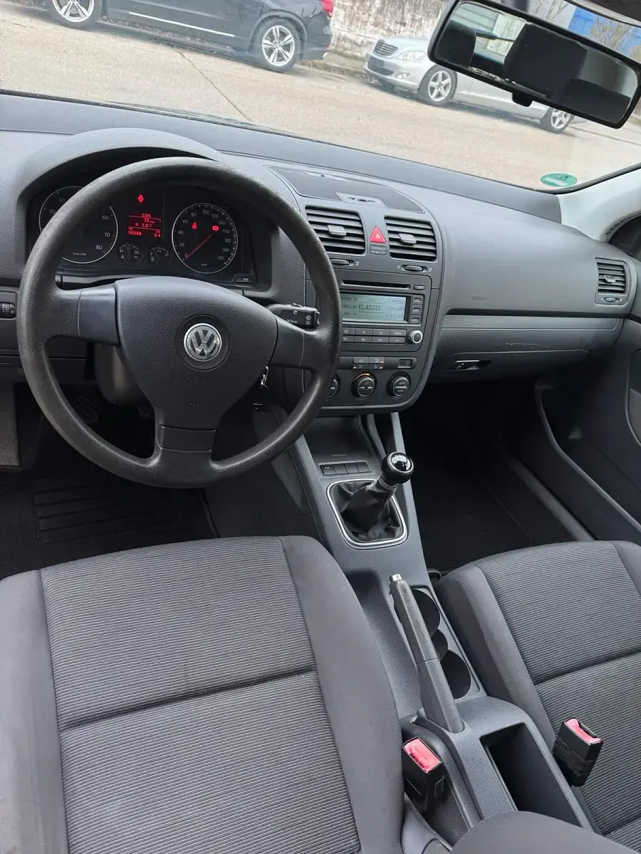 Gebraucht VW Golf IV 75 PS (55 kW) 2005 Schwarz Kleinwagen