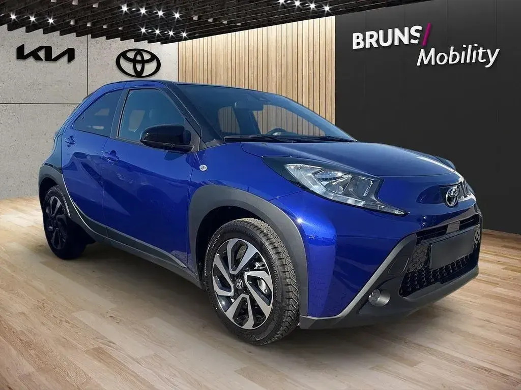 Gebraucht Toyota Aygo X 72 PS (52 kW) 2025 Blau SUV