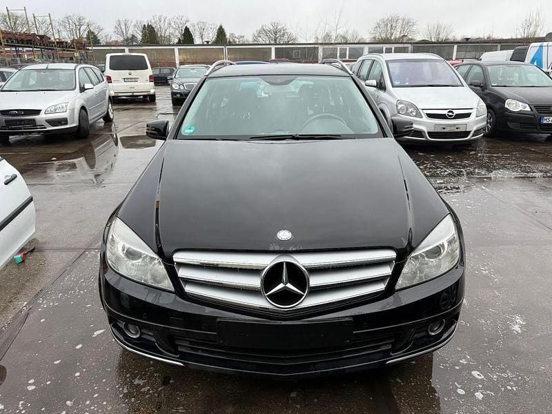Gebraucht Mercedes C200 136 PS (100 kW) 2010 Schwarz Kombi
