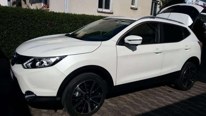Weiß Gebraucht 2016 Nissan Qashqai Tekna SUV | 11.500 € (Superpreis) - Bild 1/4