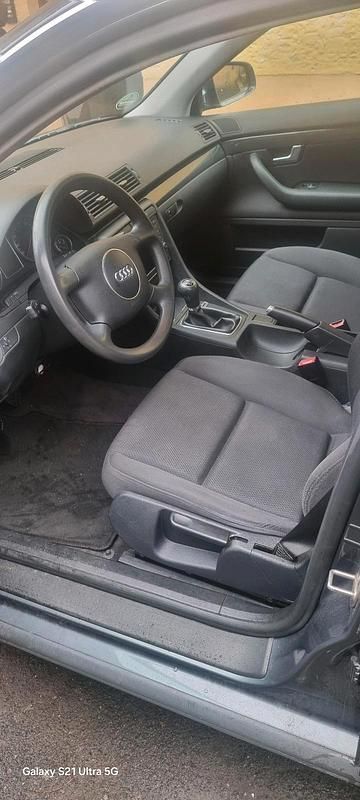 Gebraucht Audi A4 131 PS (96 kW) 2002 Grau Limousine