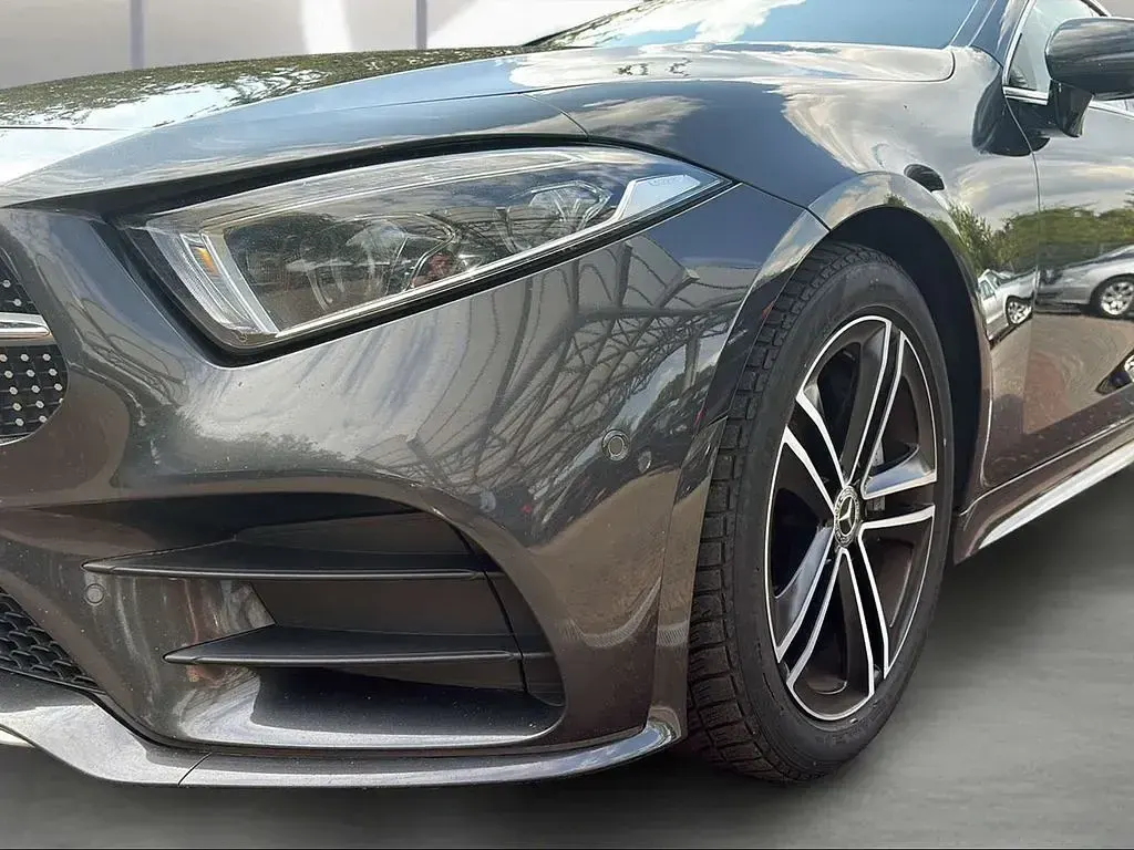 Gebraucht Mercedes CLS300 AMG 245 PS (180 kW) 2019 Grau Coupé