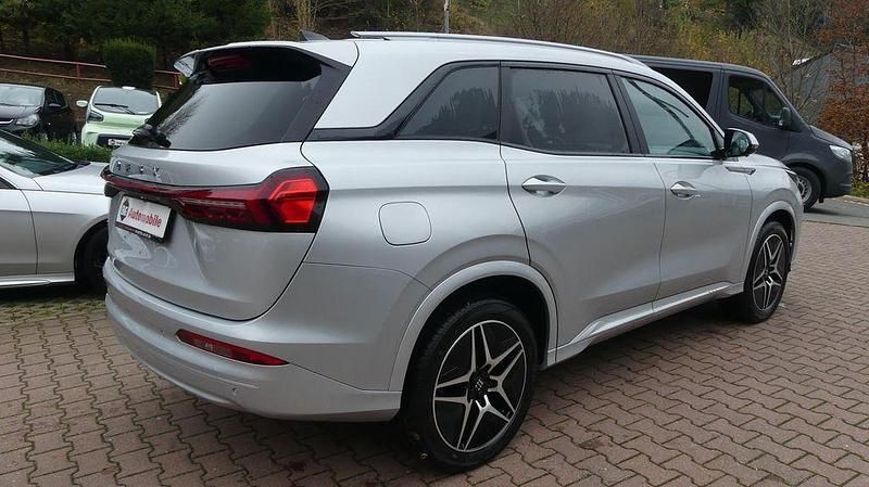 Neu DFSK E5 177 PS (130 kW) 2025 Silber SUV