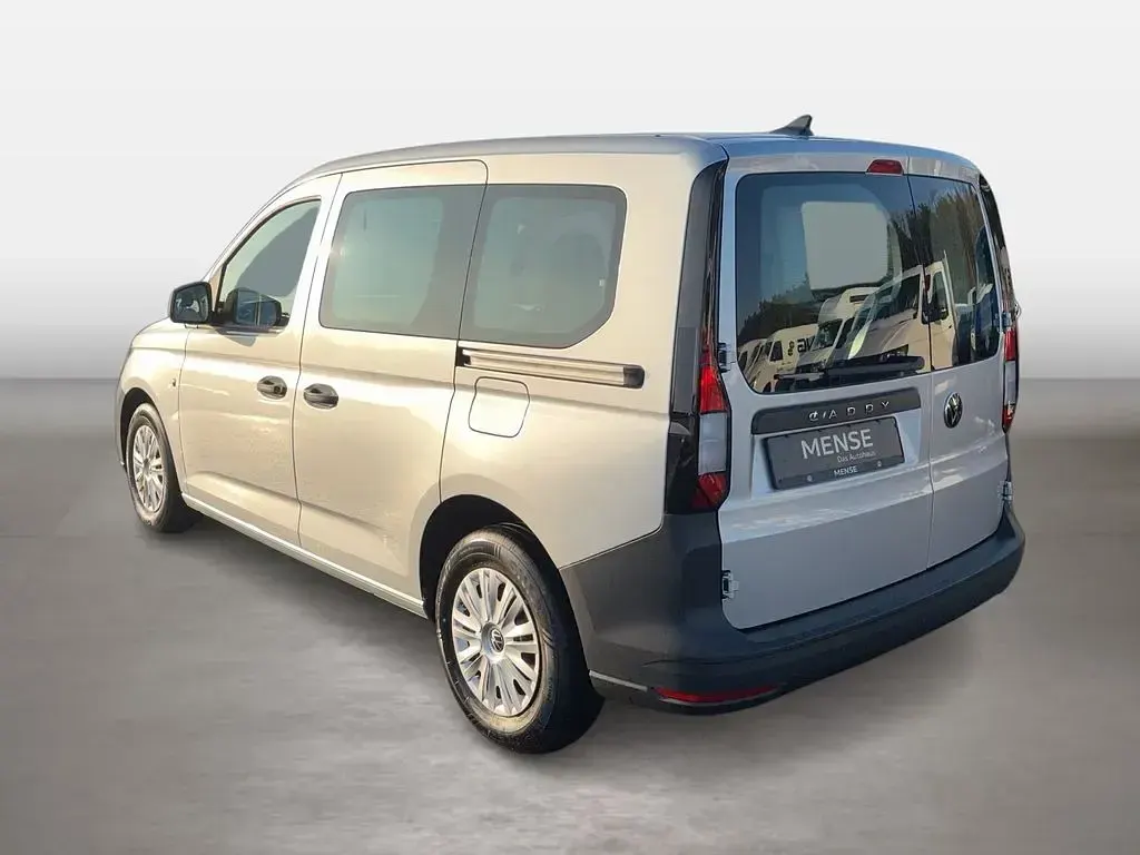 Gebraucht VW Caddy Basis 102 PS (75 kW) 2022 Reflexsilber Van / Kleinbus
