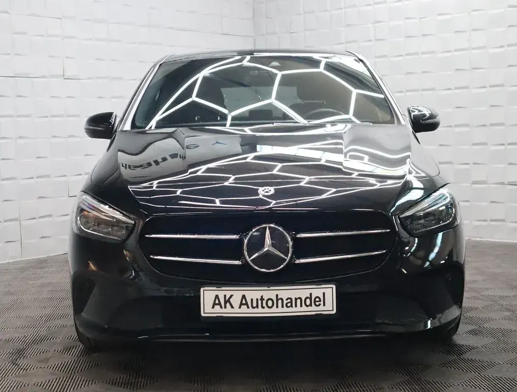 Gebraucht Mercedes B250 224 PS (164 kW) 2020 Schwarz Kleinwagen