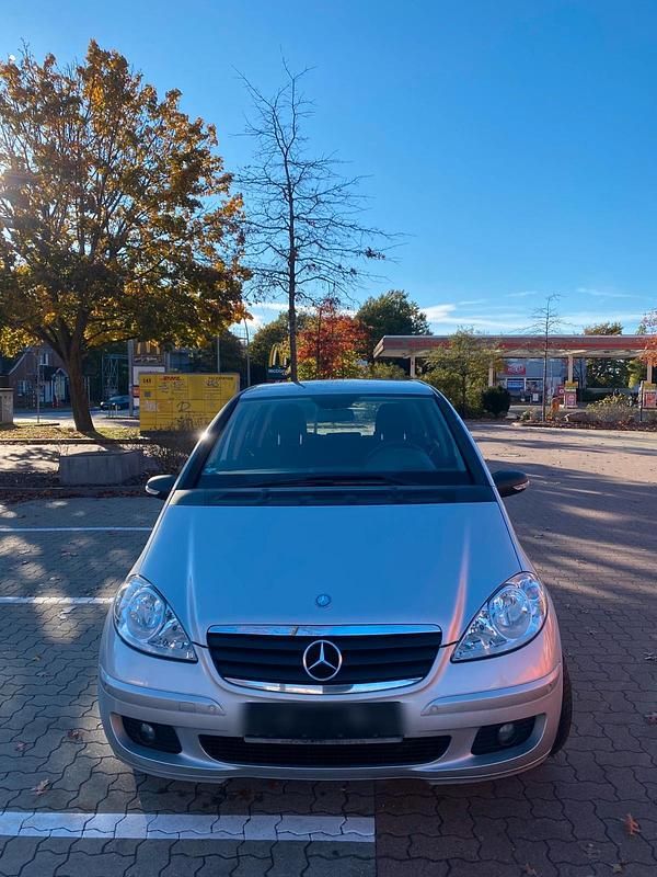 Silber Gebraucht 2007 Mercedes A180 Kleinwagen | 1.200 € (Superpreis) - Bild 1/4