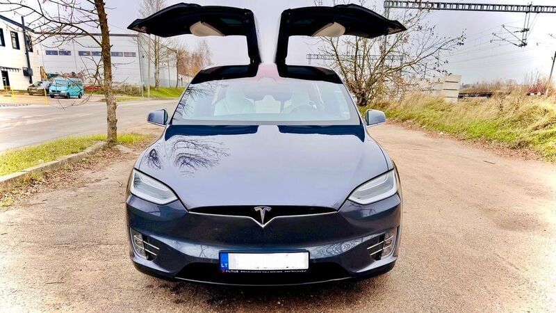 Grau Gebraucht 2018 Tesla Model X SUV | 35.000 € (Guter Preis) - Bild 1/4