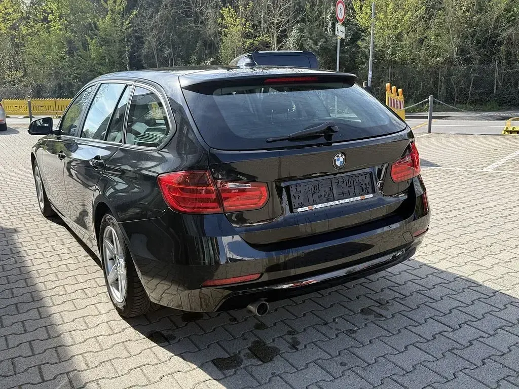 Gebraucht BMW 320 184 PS (135 kW) 2013 Schwarz Kombi