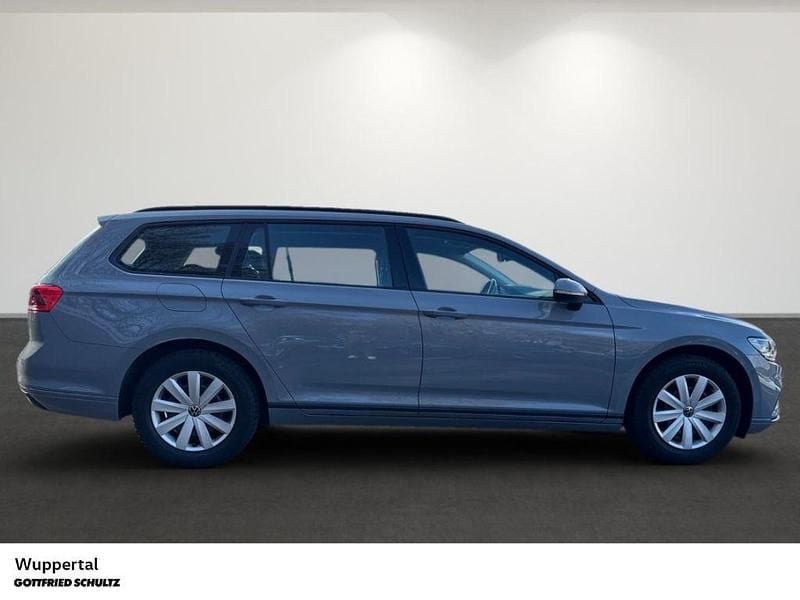 Gebraucht VW Passat Conceptline 150 PS (110 kW) 2023 Grau Kombi
