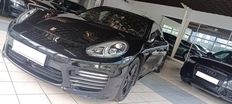 Schwarz Gebraucht 2014 Porsche Panamera Turbo Limousine | 41.500 € - Bild 1/4