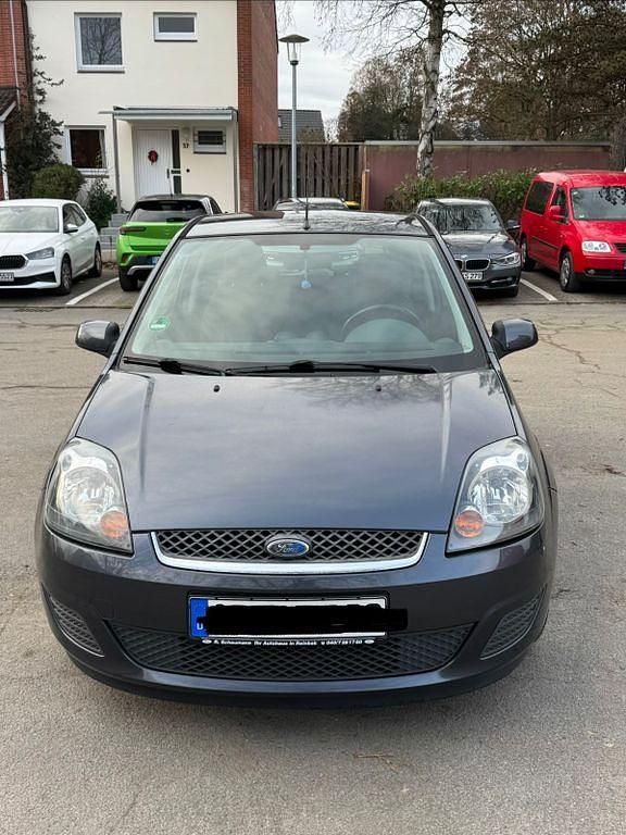 Gebraucht Ford Fiesta 60 PS (44 kW) 2008 Grau Kleinwagen