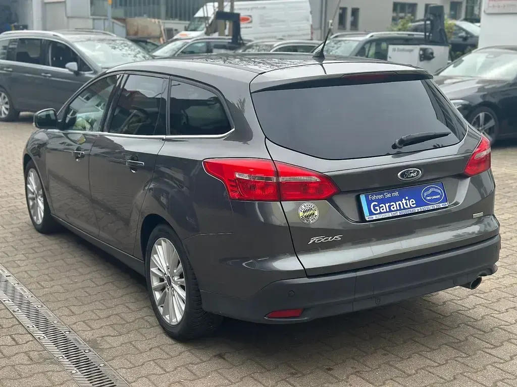 Używany Ford Focus Titanium 150 KM (110 kW) 2015 Szary Sedan/Limuzyna