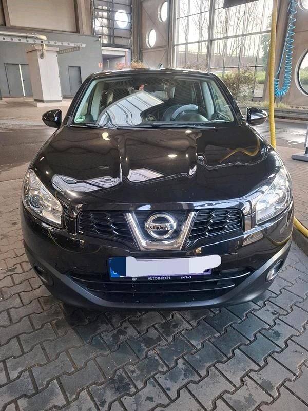 Schwarz Gebraucht 2014 Nissan Qashqai SUV | 8.350 € - Bild 1/4