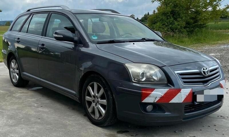 Grau Gebraucht 2008 Toyota Avensis Kombi | 1.549 € (Guter Preis) - Bild 1/4