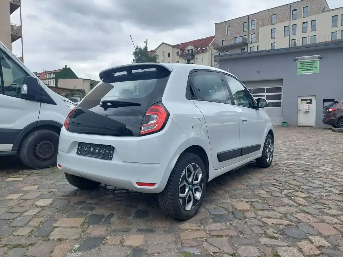 Gebraucht Renault Twingo Zen 30 kW (42 PS) 2021 Crystal weiss Kleinwagen