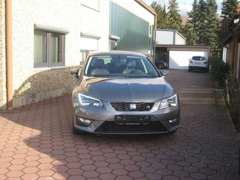 Second-hand Seat Leon FR 184 CP (135 kW) 2015 Gri Berlinǎ