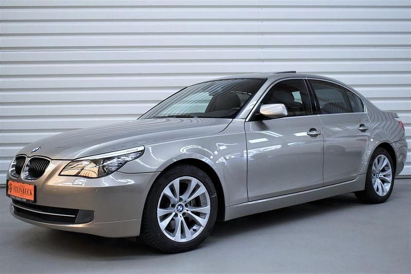 Gebraucht BMW 523 Exclusive 190 PS (139 kW) 2008 Braun Limousine