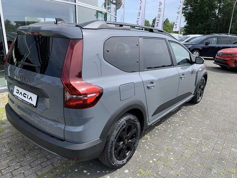 Neu Dacia Jogger Extreme 101 PS (74 kW) 2025 Schiefergrau Van / Kleinbus