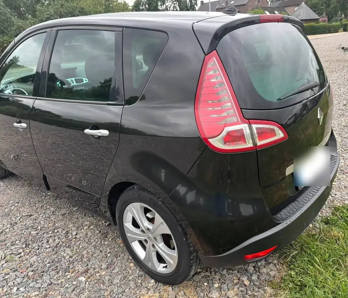 Gebraucht Renault Scénic Dynamique 160 PS (117 kW) 2010 Schwarz Van / Kleinbus