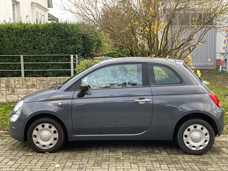Grau Gebraucht 2018 Fiat 500 Pop Star Kleinwagen | 8.900 € (Fairer Preis) - Bild 1/4