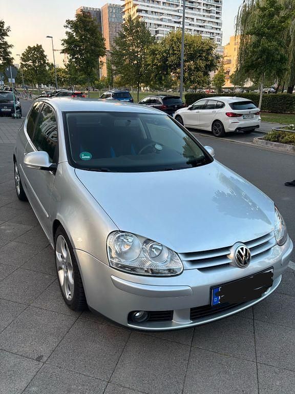 Silber Gebraucht 2005 VW Golf IV Comfortline Limousine | 4.300 € (Teuer) - Bild 1/4