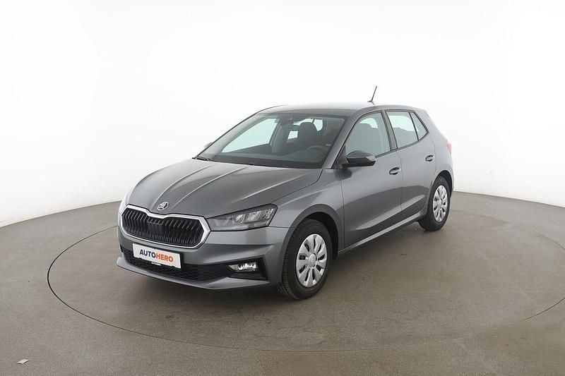 Grau Gebraucht 2025 Skoda Fabia Selection Limousine | 16.620 € (Superpreis) - Bild 1/3