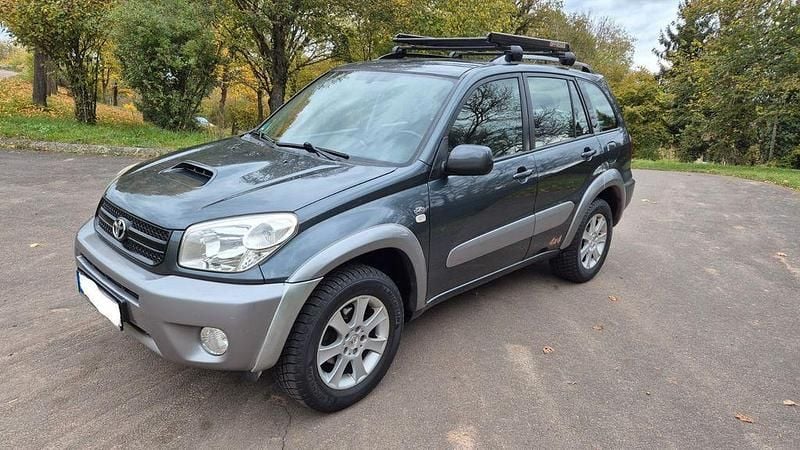 Grau Gebraucht 2005 Toyota RAV4 SUV | 4.490 € (Guter Preis) - Bild 1/4