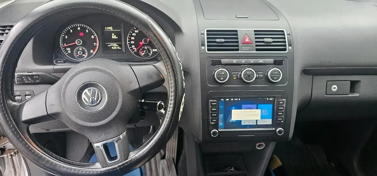 Gebraucht VW Touran 140 PS (102 kW) 2013 Grau Van / Kleinbus