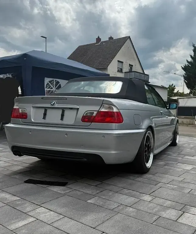 Gebraucht BMW 320 Cabriolet M Sport 170 PS (125 kW) 2003 Silber Cabrio