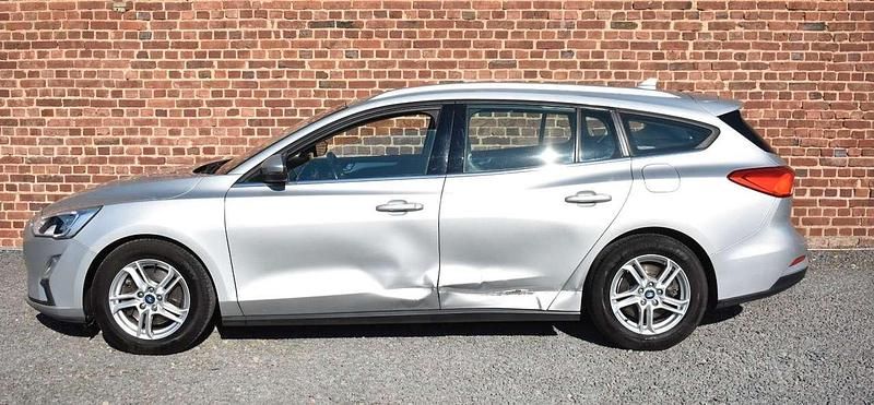 Gebraucht Ford Focus 101 PS (74 kW) 2018 Silber Kombi