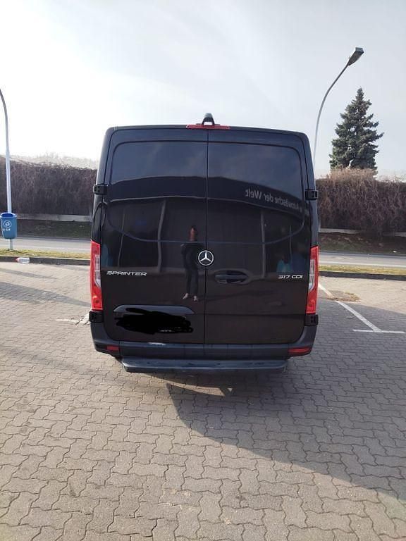 Gebraucht Mercedes Sprinter 170 PS (125 kW) 2024 Schwarz Van