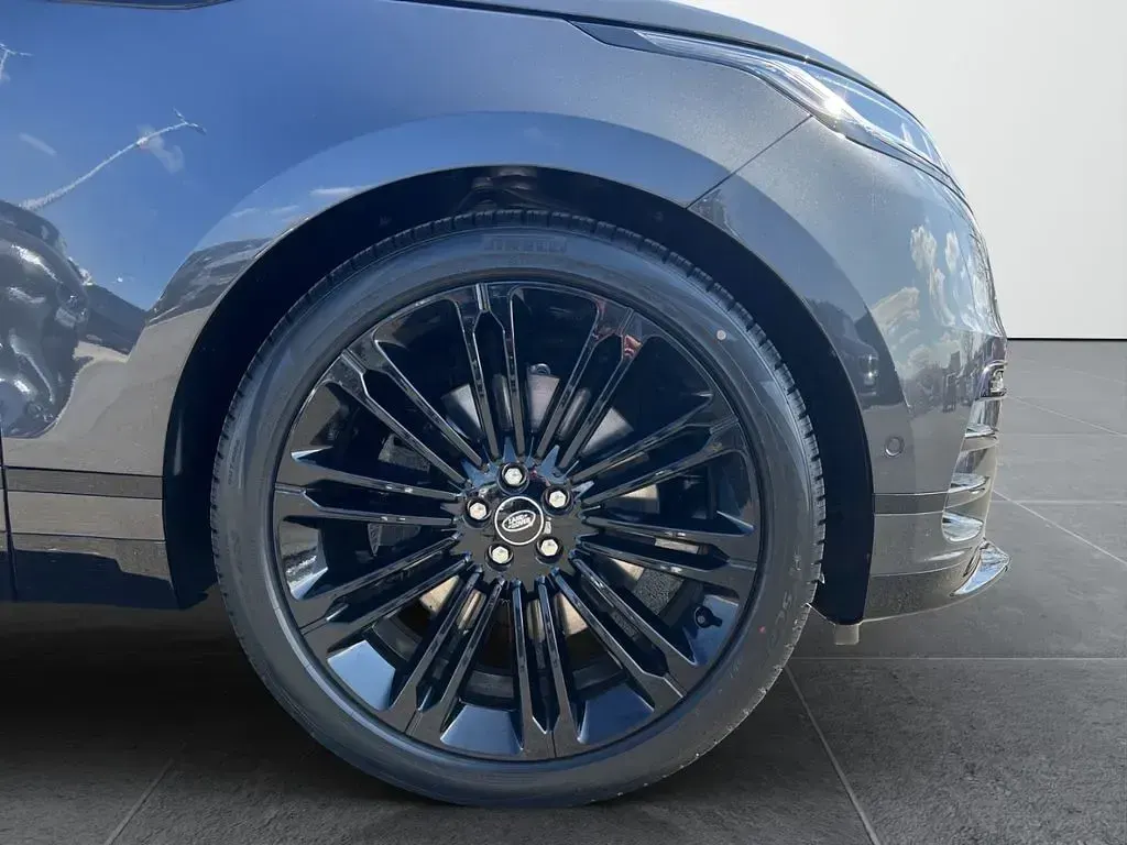Gebraucht Land Rover Range Rover Velar SE Dynamic 300 PS (220 kW) 2025 Carpathian grey SUV