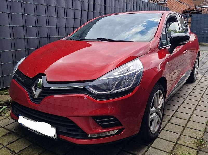 Rot Gebraucht 2017 Renault Clio IV LIMITED Limousine | 8.000 € (Fairer Preis) - Bild 1/4