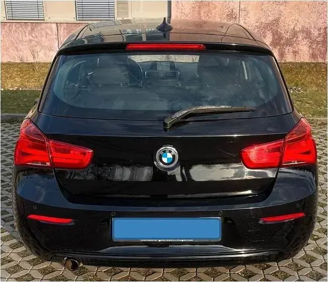 Gebraucht BMW 118 Sport Line 150 PS (110 kW) 2017 Schwarz Kleinwagen