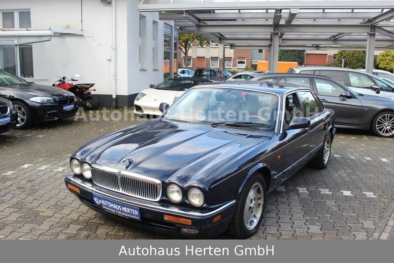 Blau Gebraucht 1997 Jaguar XJ Limousine | 5.990 € (Guter Preis) - Bild 1/4