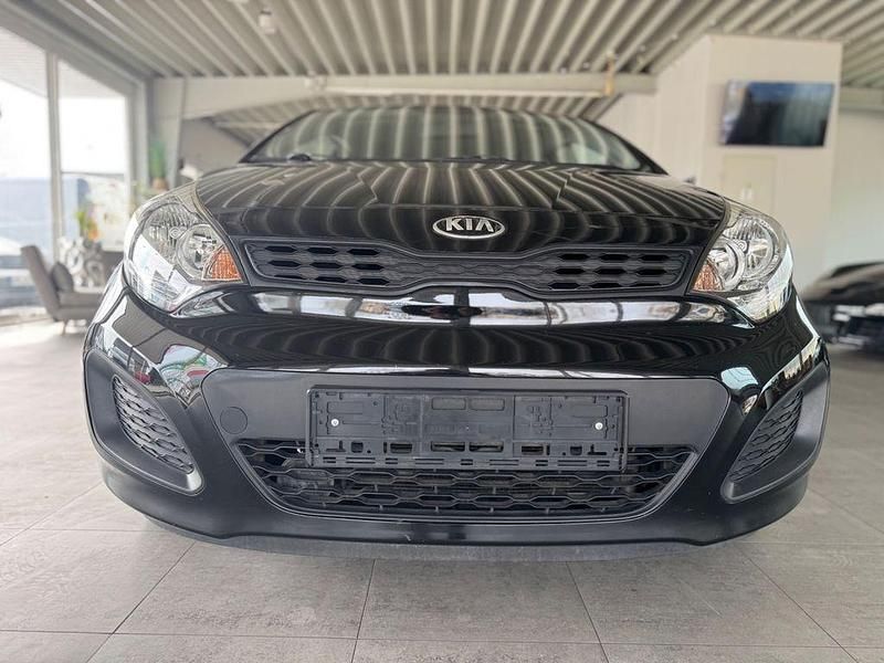 Gebraucht Kia Rio 86 PS (63 kW) 2013 Schwarz Kleinwagen