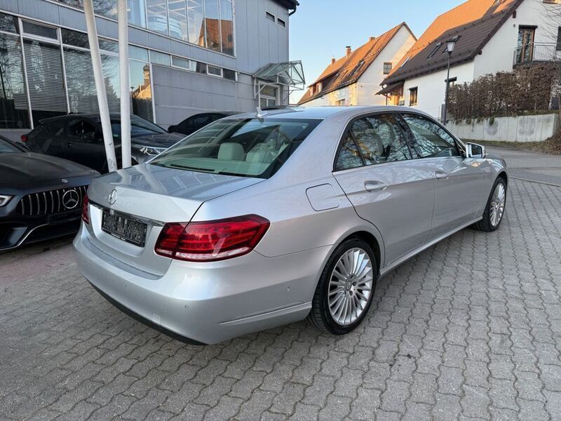 Gebraucht Mercedes E300 231 PS (169 kW) 2013 Silber Limousine