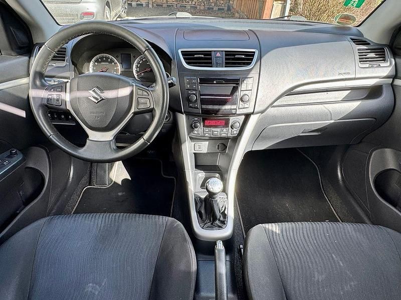 Gebraucht Suzuki Swift Comfort 94 PS (69 kW) 2011 Orange Kleinwagen