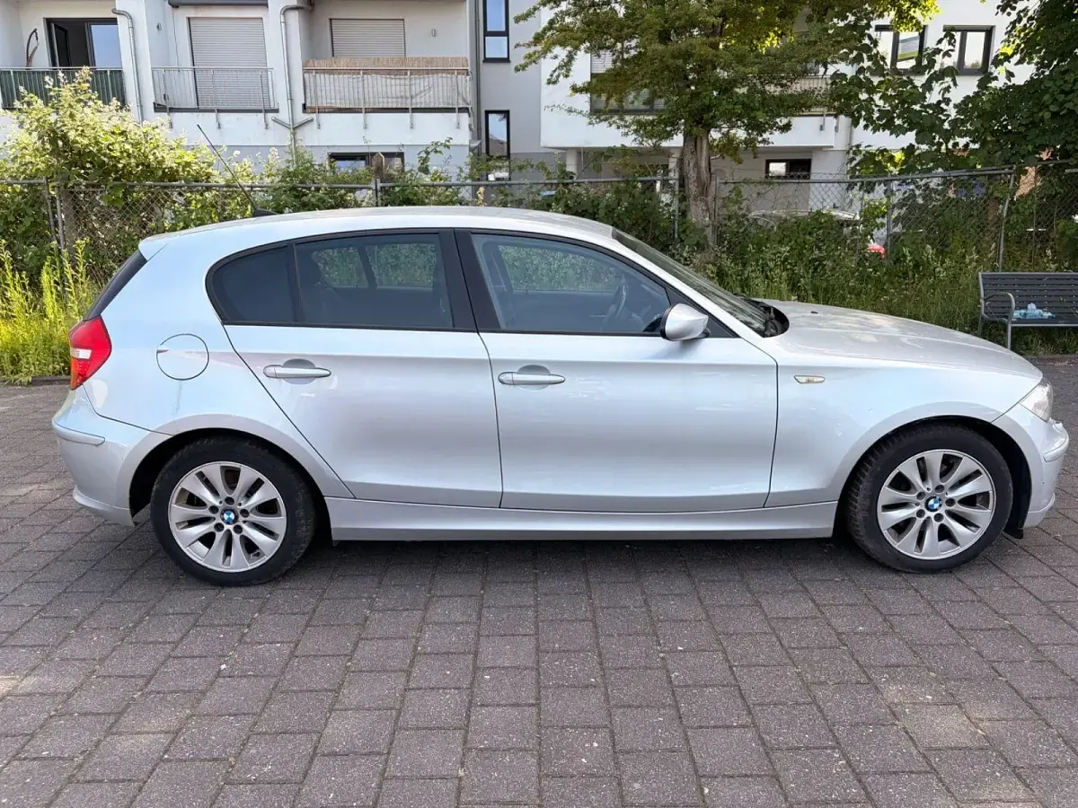 Gebraucht BMW 118 Advantage 143 PS (105 kW) 2007 Silber Kleinwagen