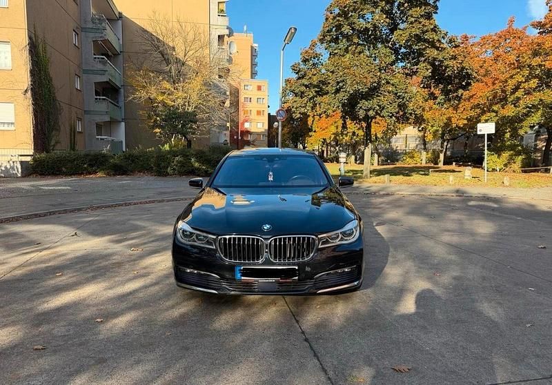 Gebraucht BMW 730 265 PS (194 kW) 2016 Schwarz Limousine